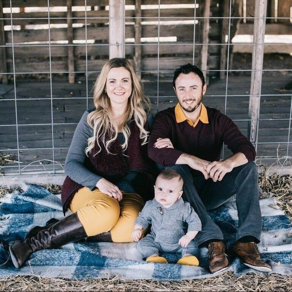 Meet your Posher, Kelsey - Picture 3 of 4